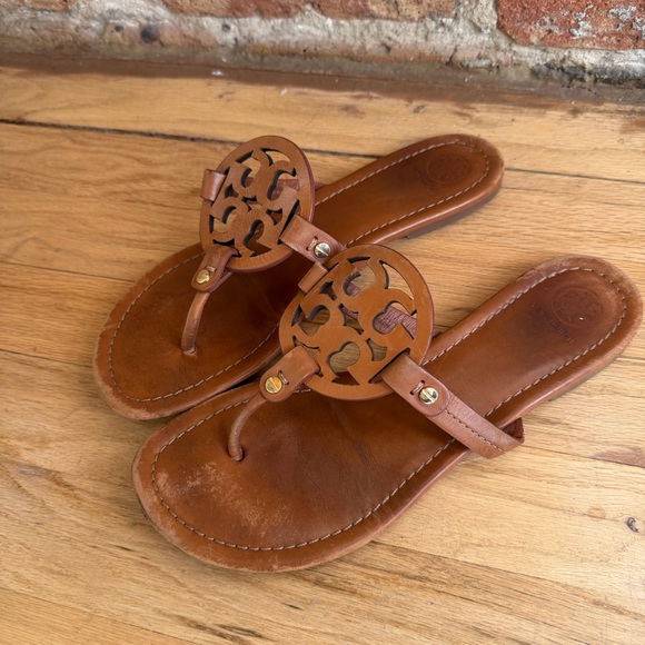 Tory Burch Cognac Leather Logo Thong Sandals - Picture 3 of 5